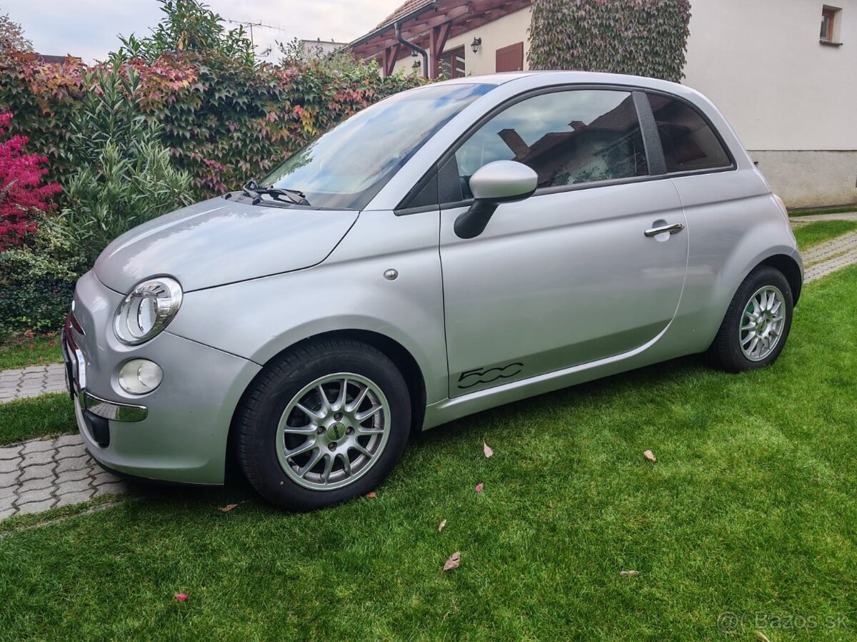 Fiat 500 1,2benz. Automat
