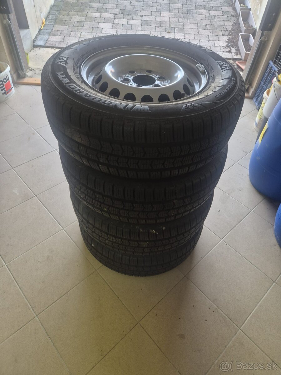 Predám sadu diskov s pneumatikami na Mercedes Sprinter