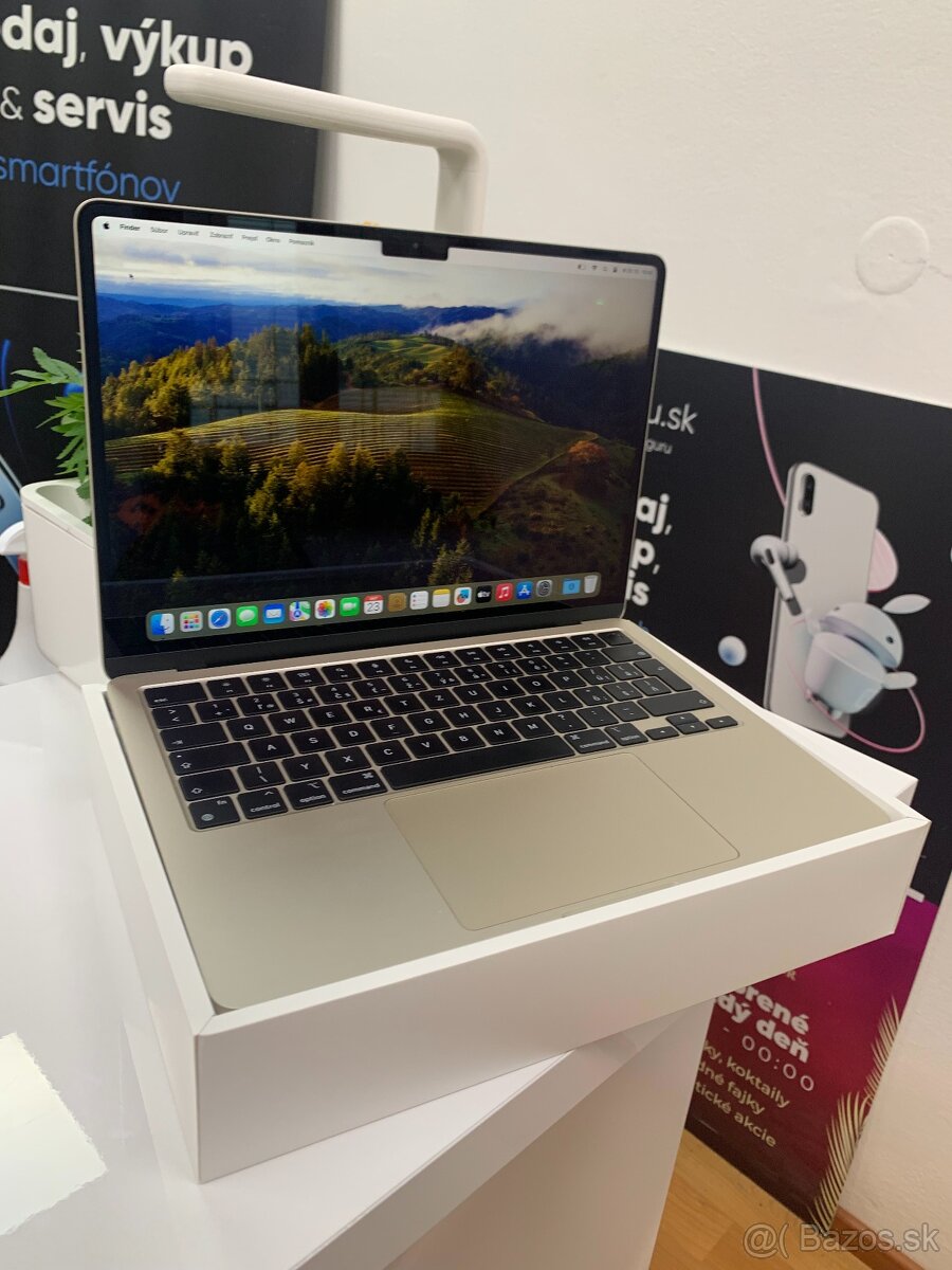 Apple MacBook Air 13″ M2 / 256 GB SSD – ak