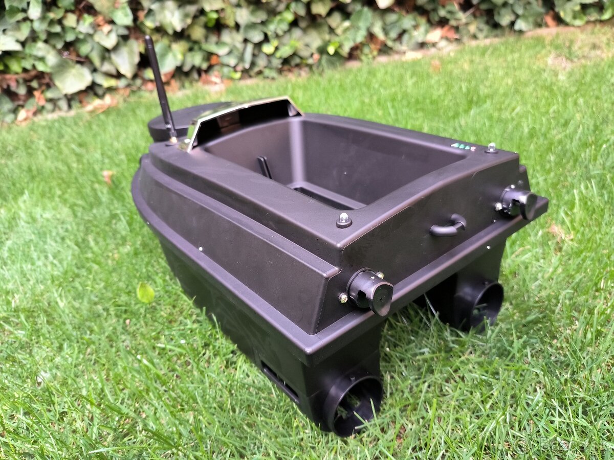 Zavazacia lodka s GPS + Sonar