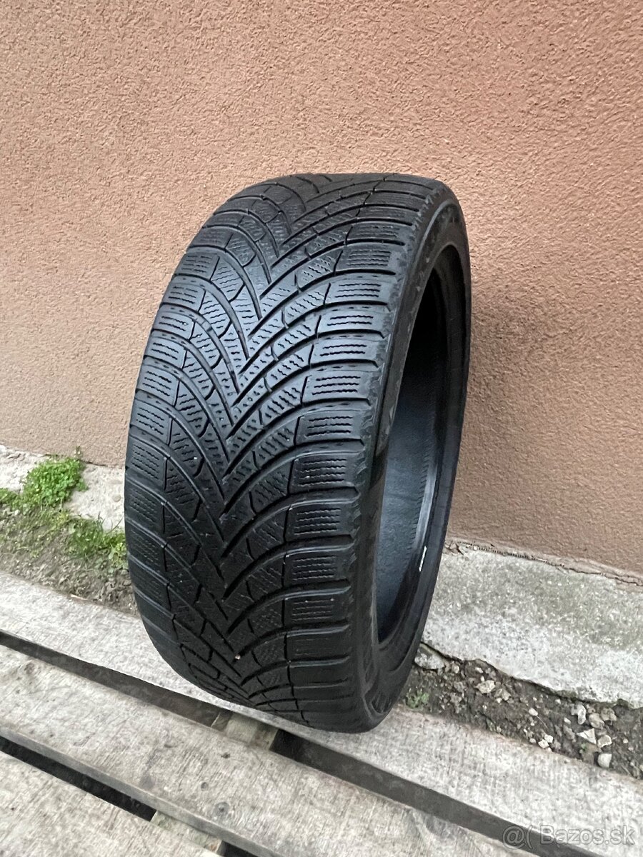Kusovka 2023 225/45 R17 Semperit
