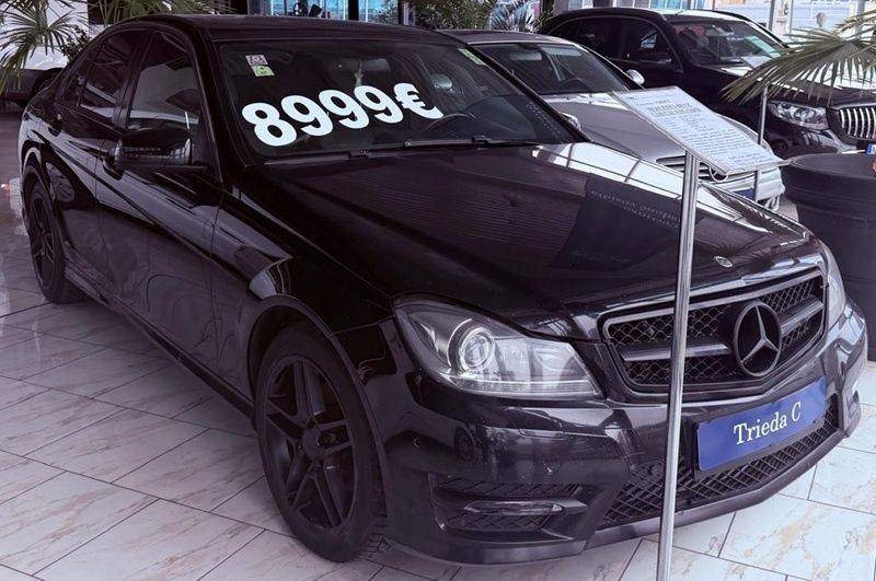 Mercedes Benz C220 CDi AMG Optik SK ŠPZ 