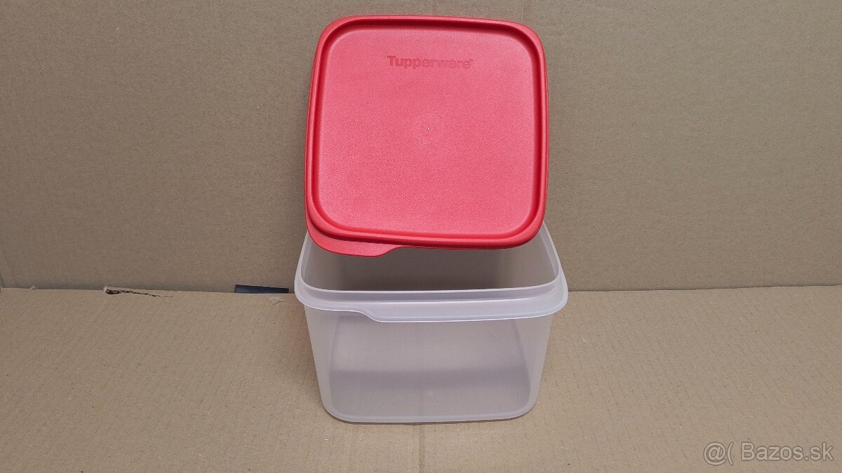 Tupperware kocka 2,5L
