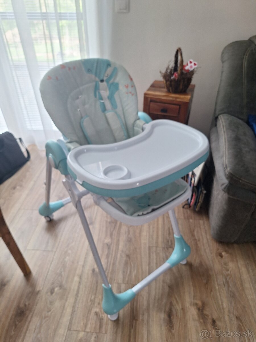 Jedálenská stolička