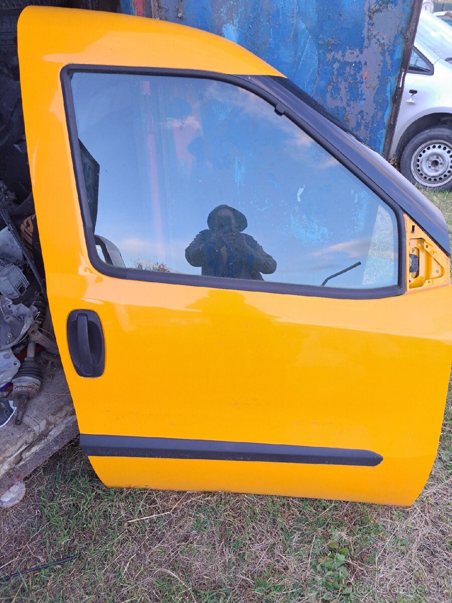 Predam fiat doblo dvere 2010-2018
