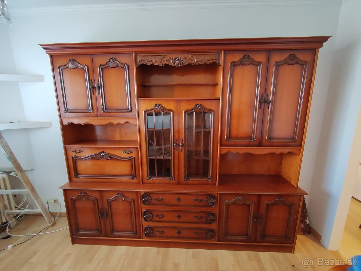 Obývacia stena (španielský typ)