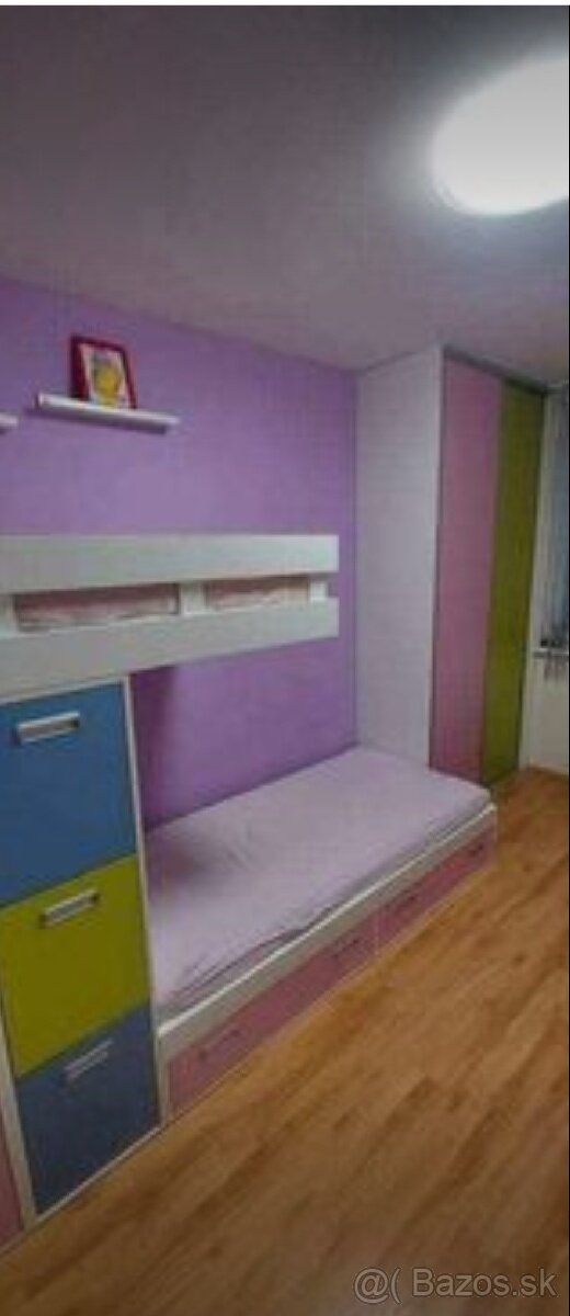 Detská izba- poschodová postel+ vstavaná skrina