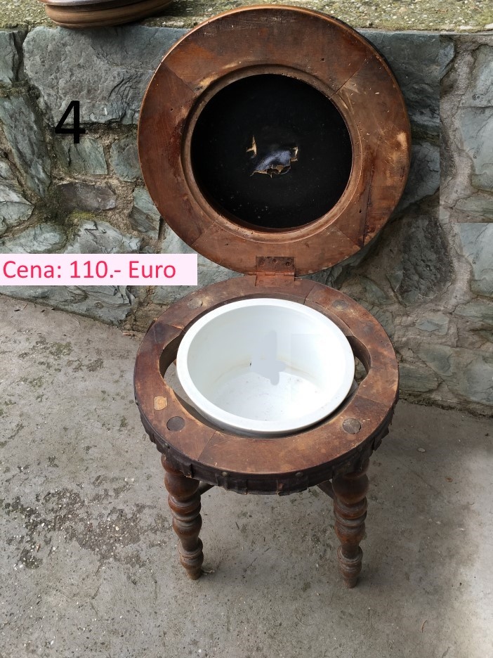 Izbová toaleta vyrobená okolo roku 1890