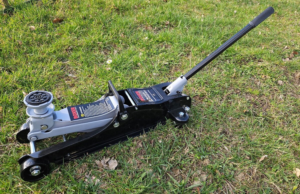 Hydraulicky zdvihak 2,5t