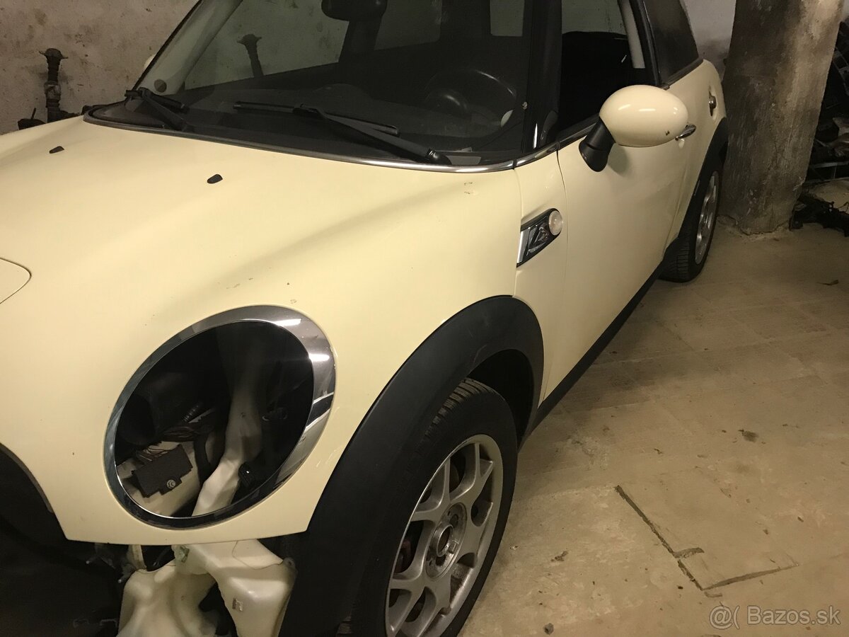 Mini Cooper S-128 kw/R56/2009 Rozpredam
