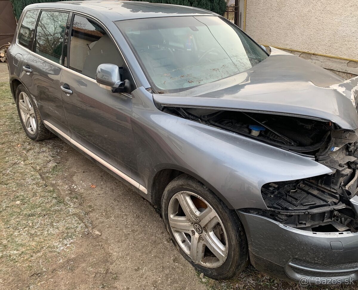 Rozpredam Volkswagen Touareg 5.0 V10 TDI 230kw AYH 4x4