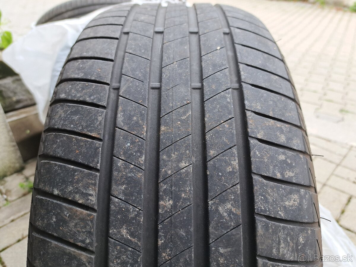 Pneumatiky 235/45 R18 Bridgeston Turanza