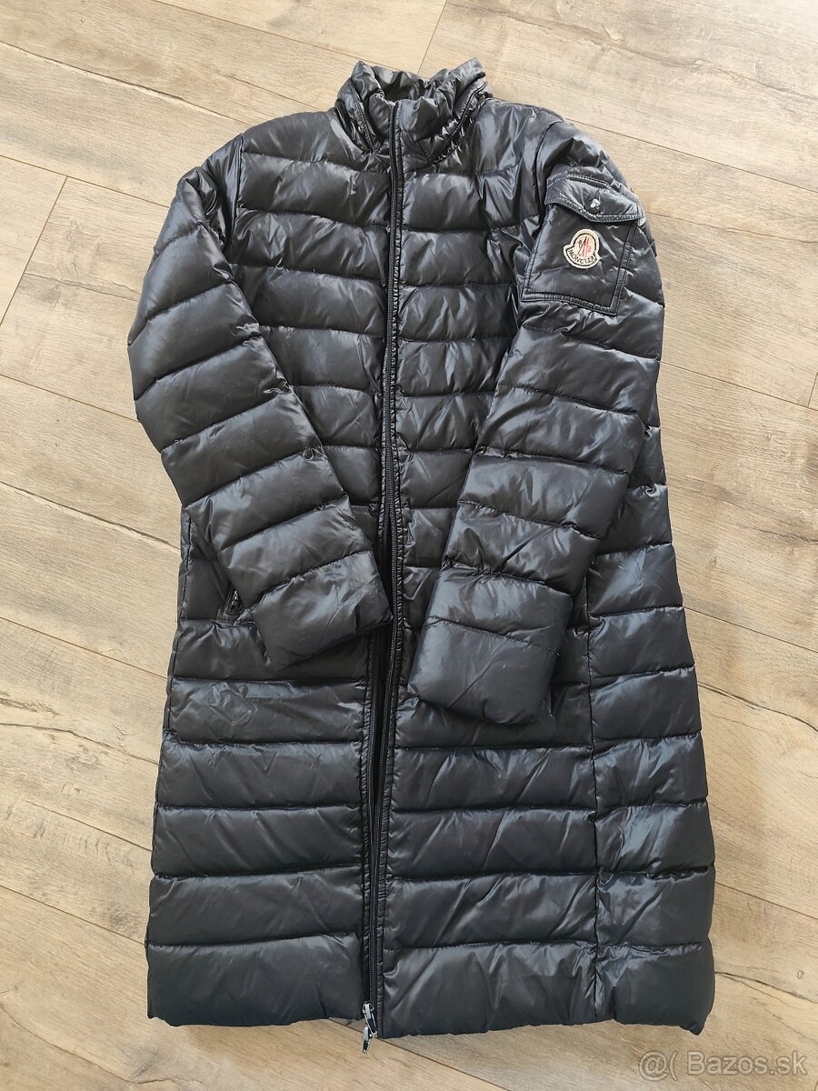 Dámska zimná bunda.