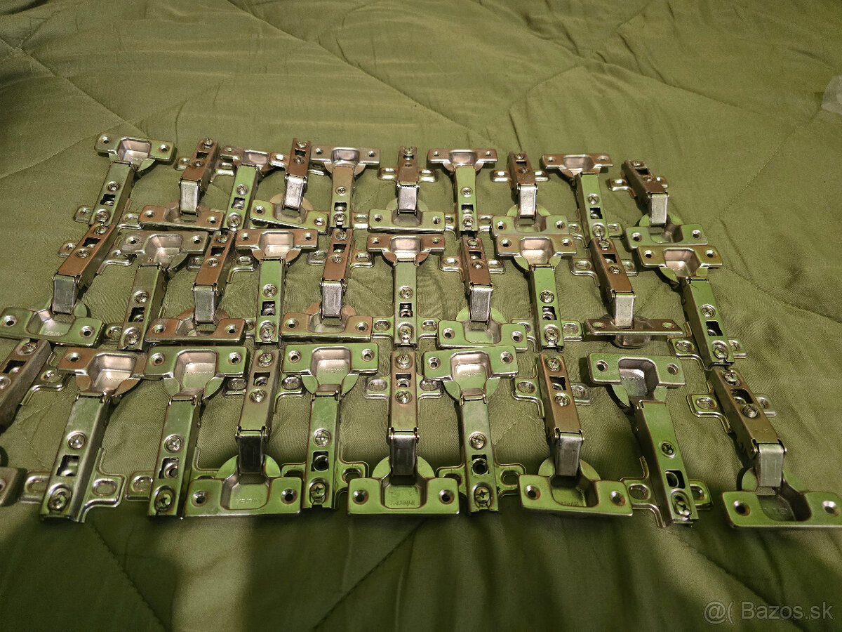 Predam pánty a uchytky