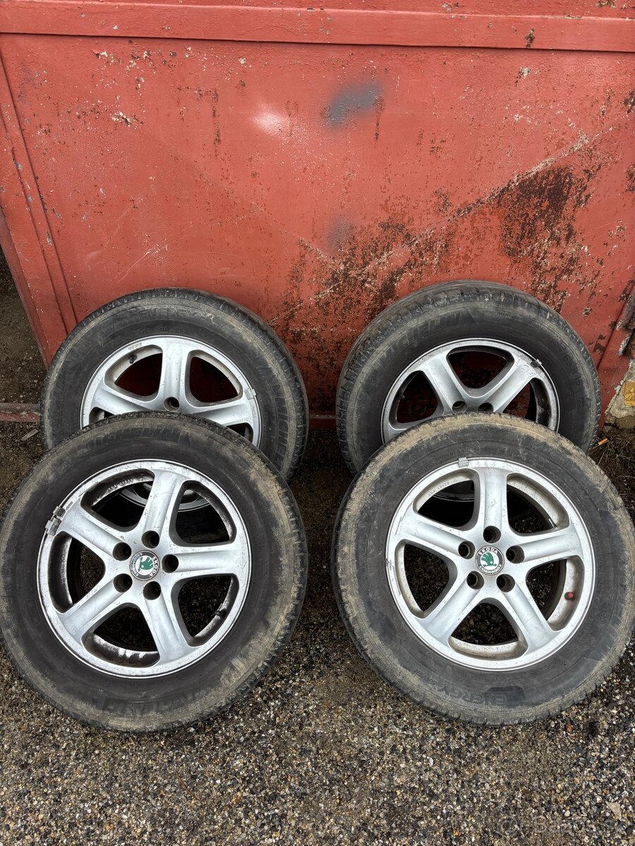 Elektrony Škoda R15 5x100