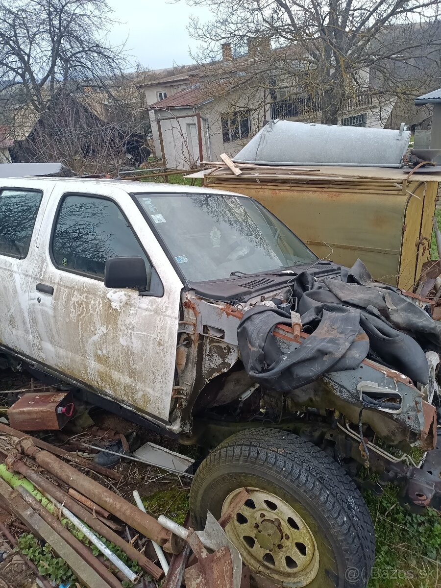 Navara D22