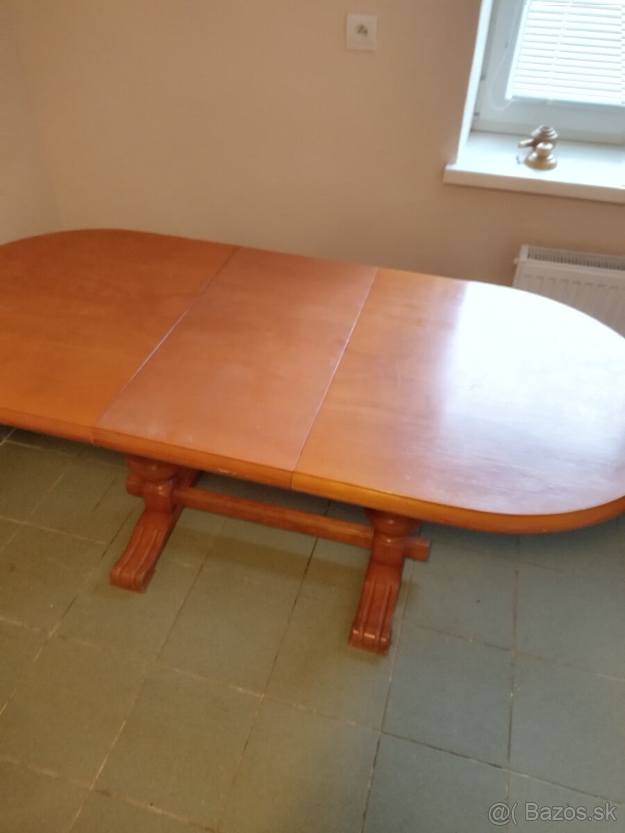 Rozkladací stôl