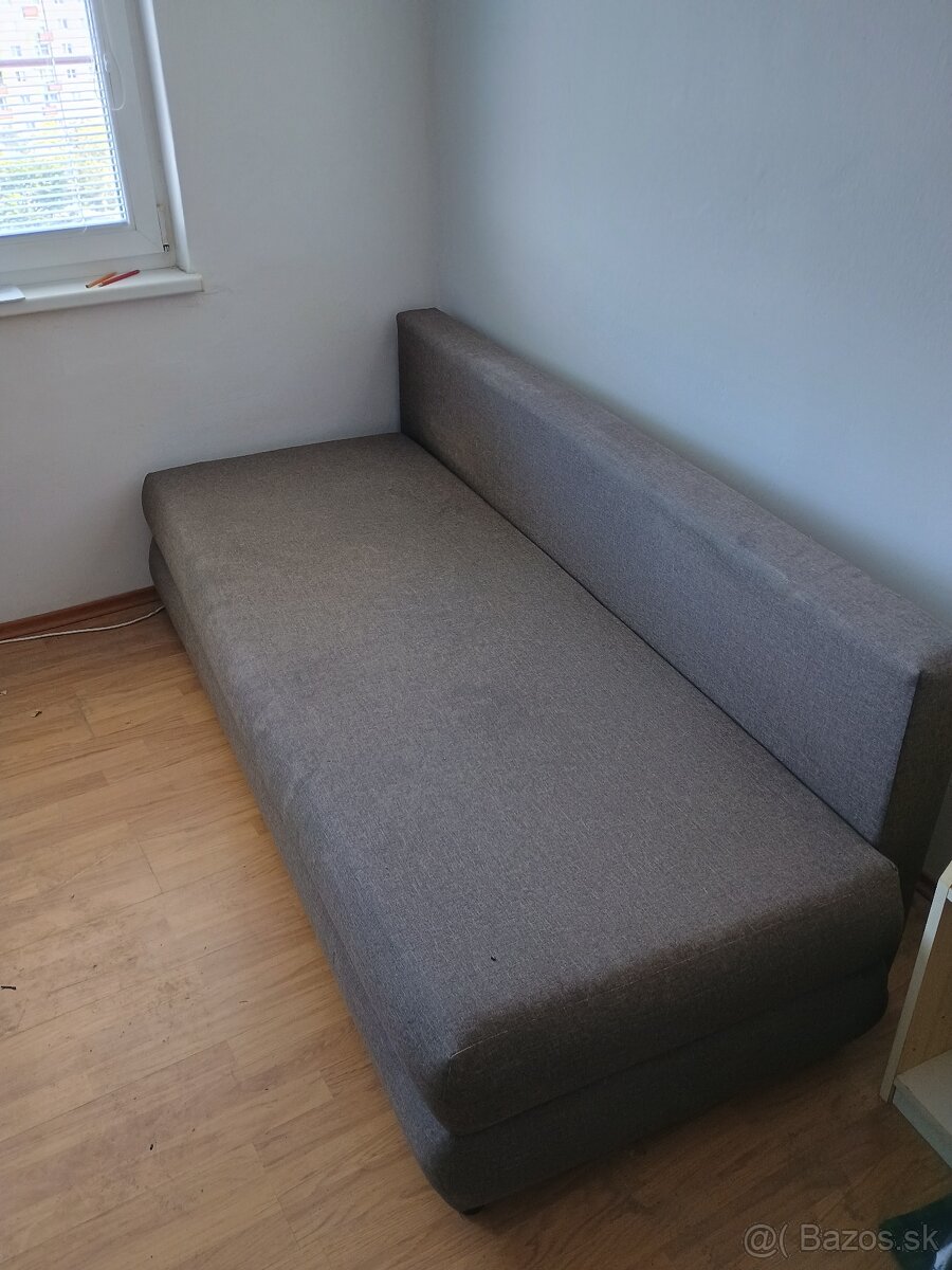 Rozkladací gauč aj ako posteľ