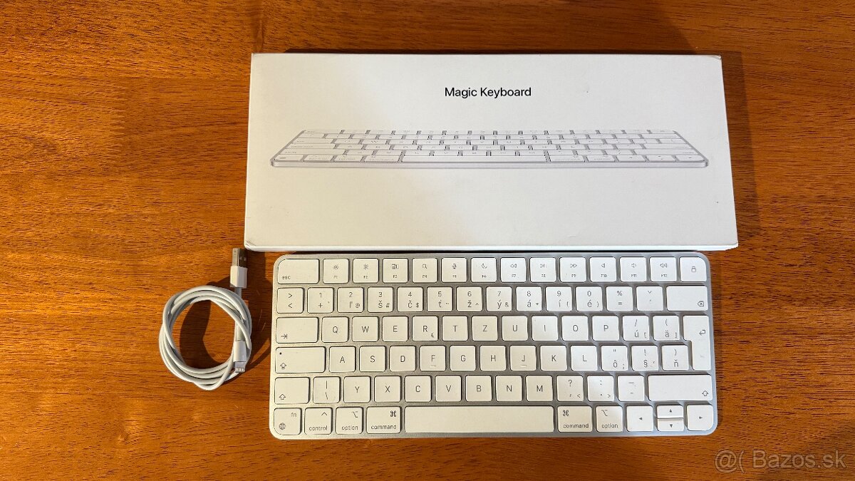 Apple magic klavesnica..Satechi numerická klavesnica