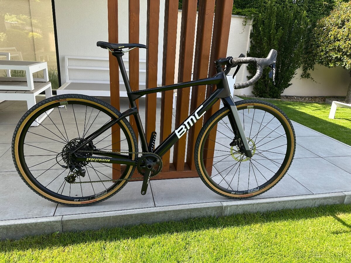 BMC URS One Carbon Black mat/ GRAVEL