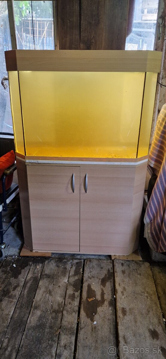 Akvárium 270l