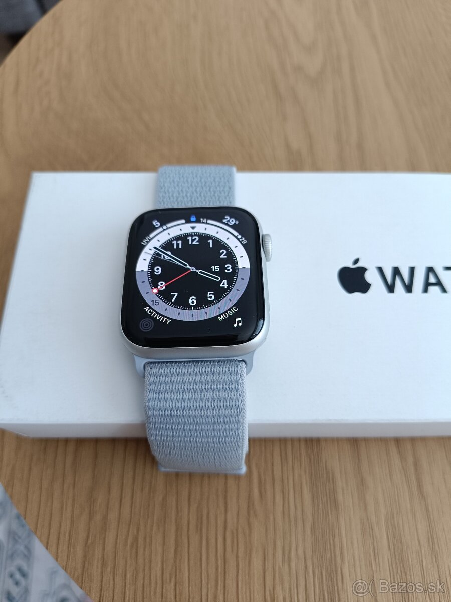 apple watch se (2nd generation) 44mm