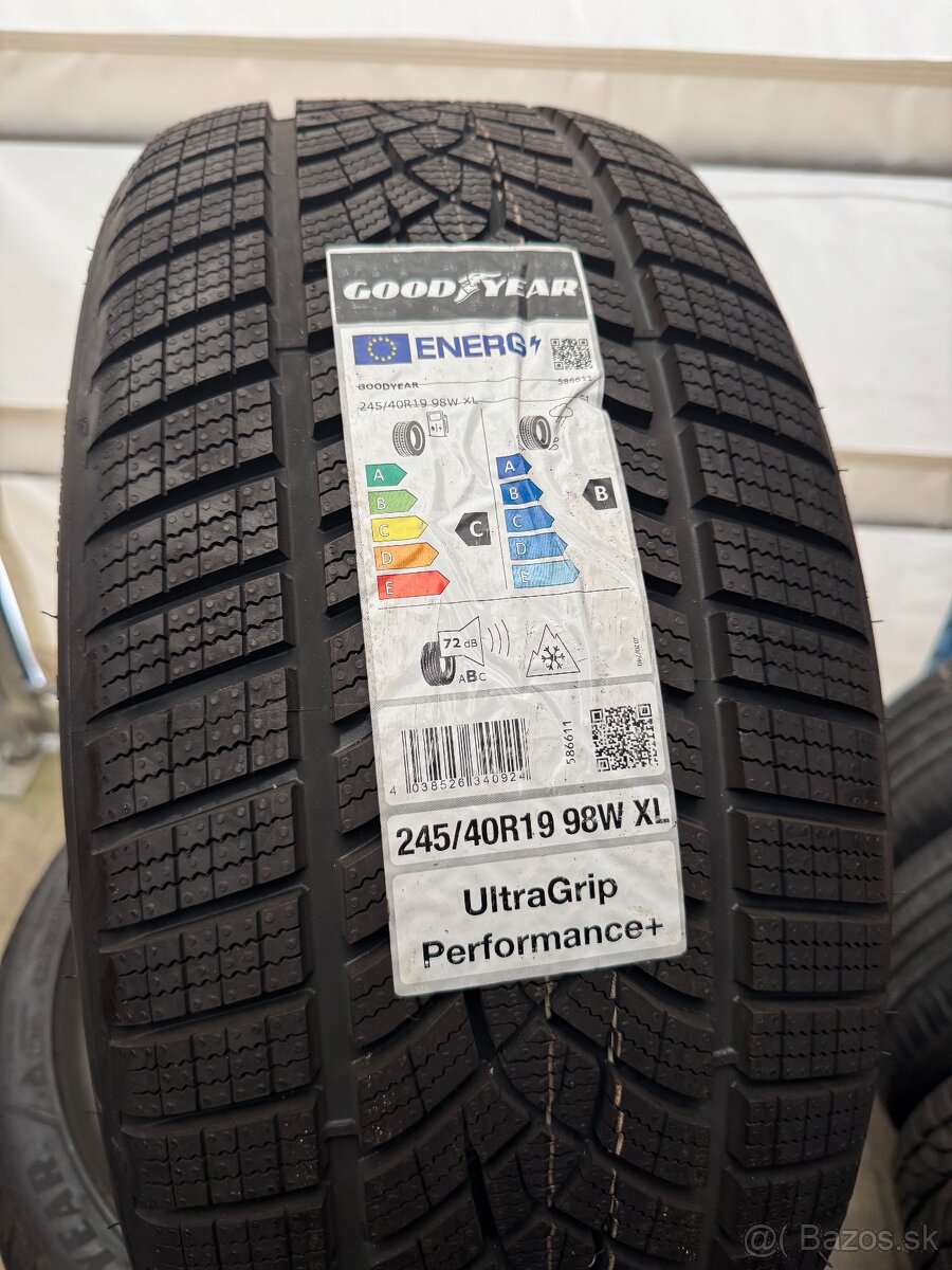 Goodyear 245/40 R19 98W XL
