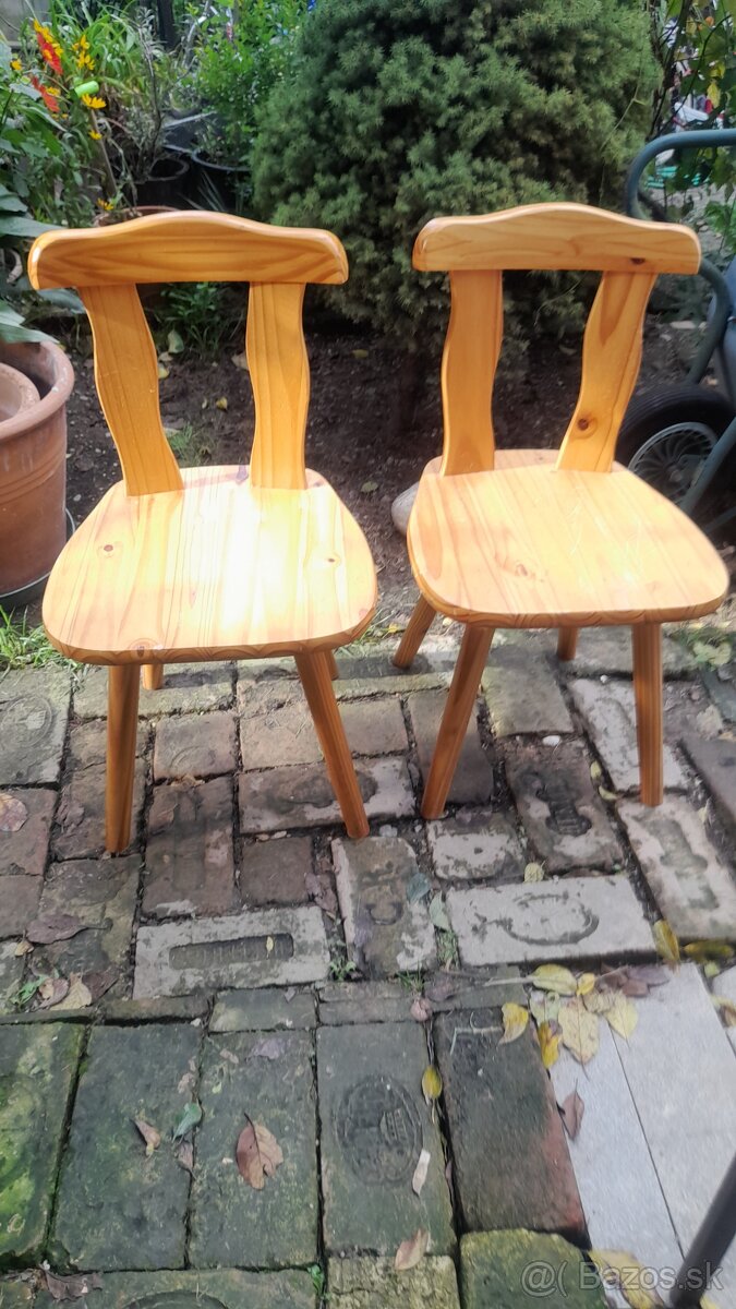 Drevené stoličky 2kusy za 60eur