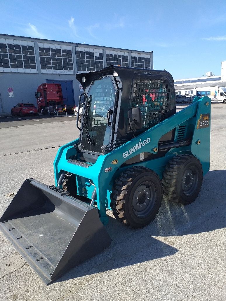 Smykom riadeny nakladac SUNWARD SWL2830 - 2 800kg