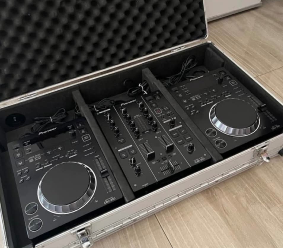Mixpult pioneer djm350 perfektný stav+rack