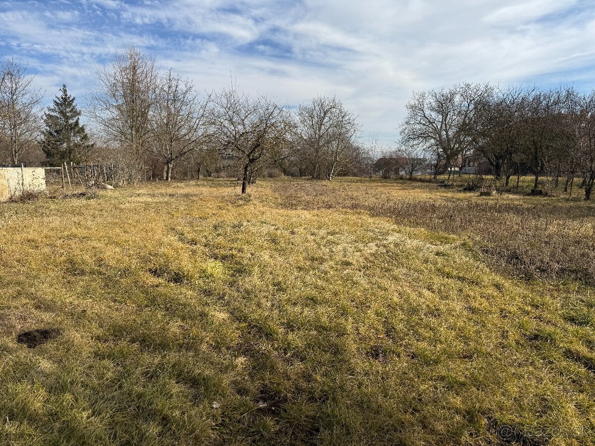 Pozemok Valaliky 500m2