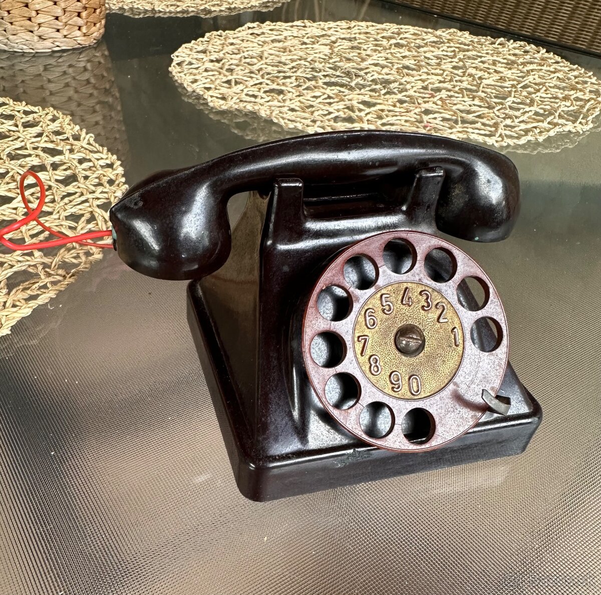 Hračky - Dětský bakelitový telefon, fotbal, kulečník