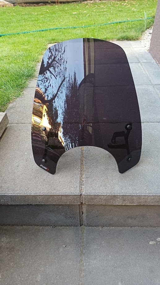 Štit na Honda Rebel 500