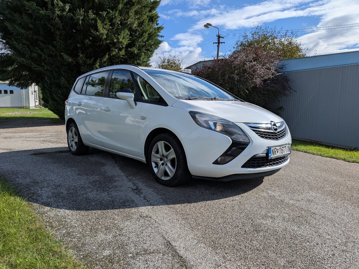 Opel Zafira Tourer 1.4 Turbo ECOTEC 140k Enjoy