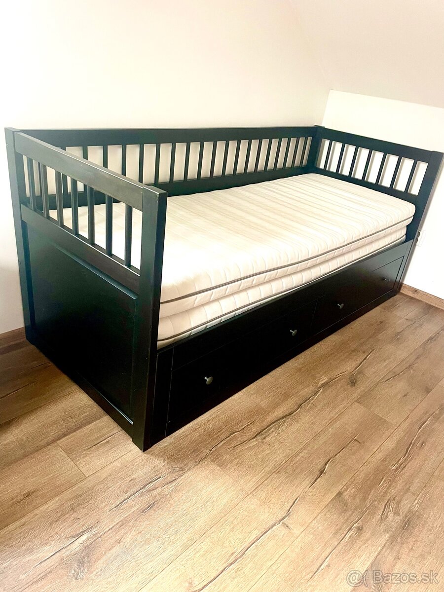 Posteľ IKEA HEMNES