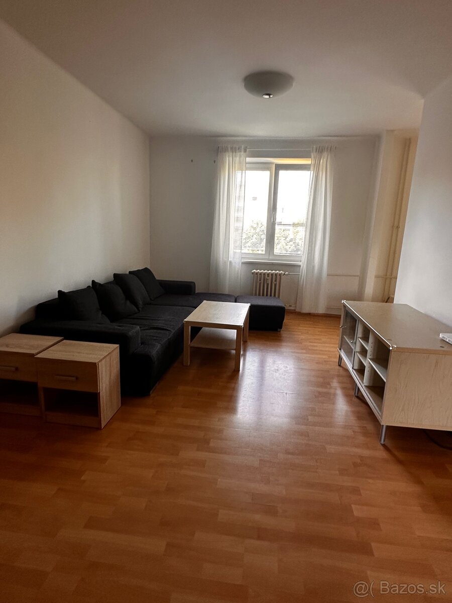 Prenájom 3-izbového bytu v Ružinove