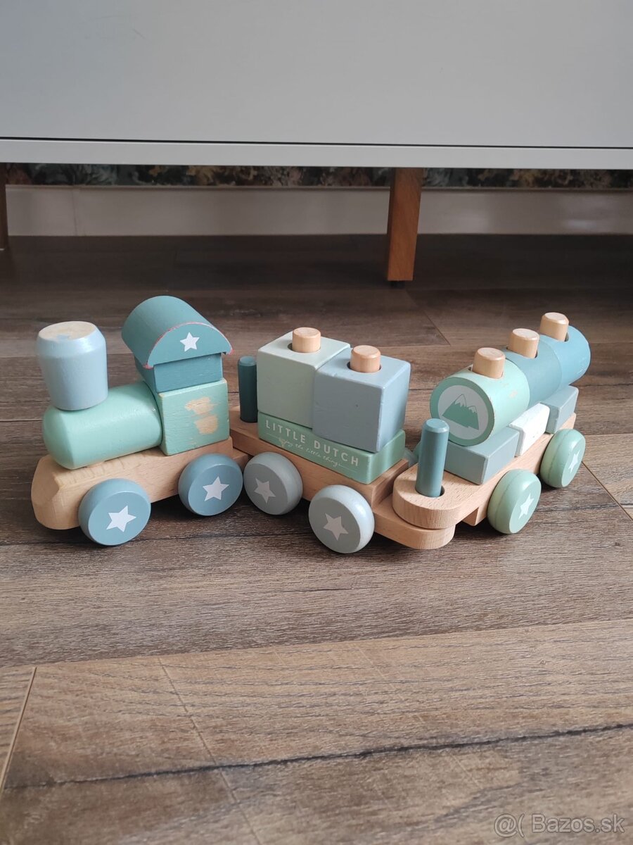 Drevený vláčik