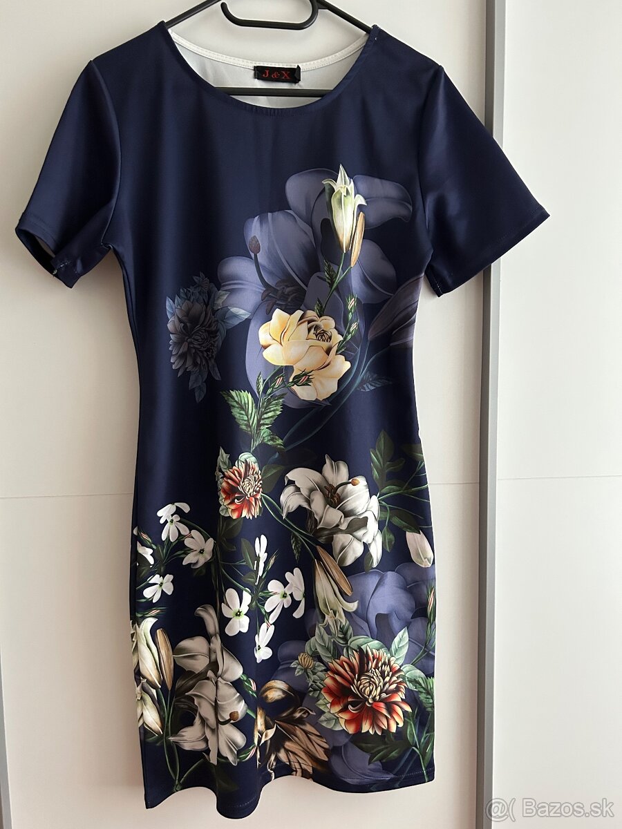 Dámske kvetinové modré šaty veľkosť M