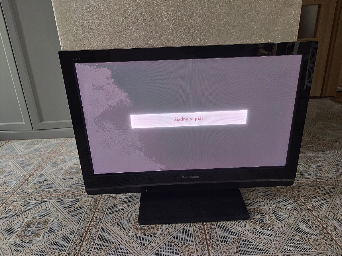 Predam starsi televizor Panasonic