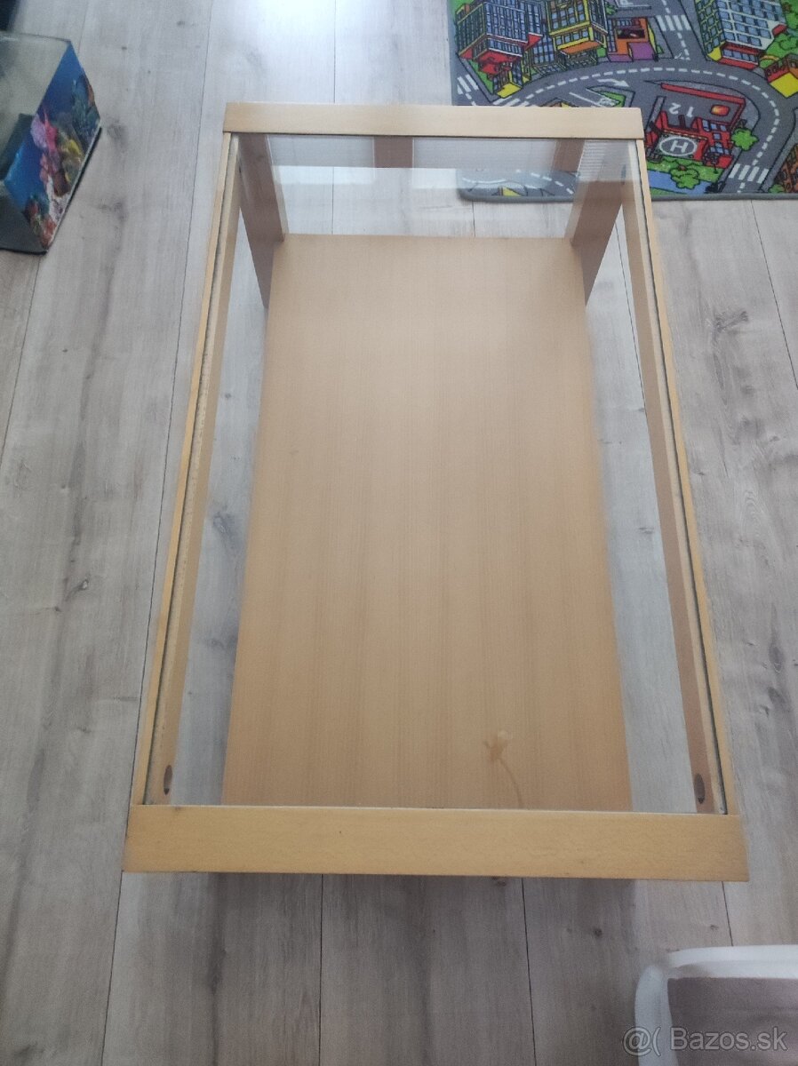 Konferenčný stolík