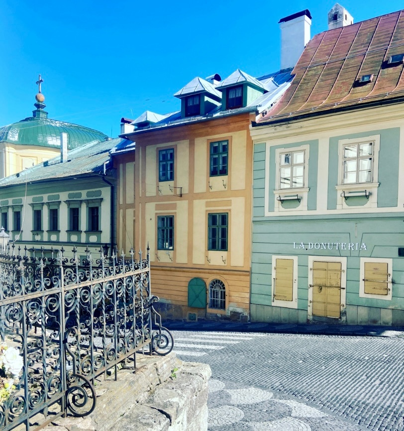 Zariadený 3i byt v centre mesta na prenájom