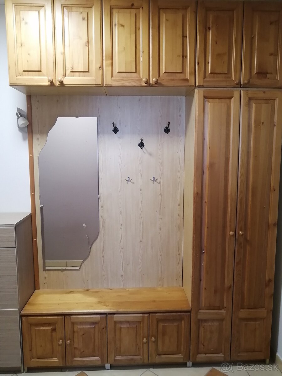 Vešiaková zostava