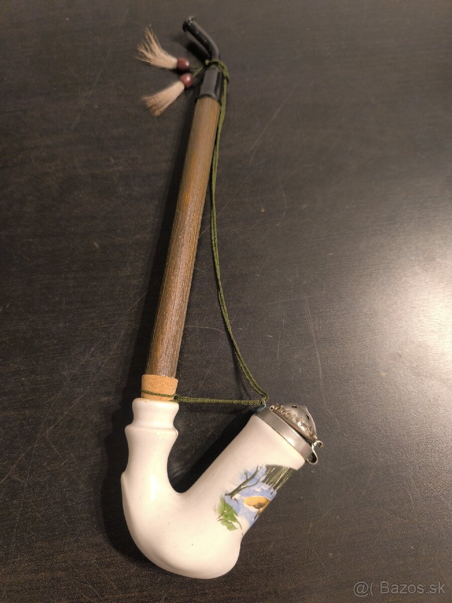 Porcelánová fajka s loveckým poľovníckym motívom