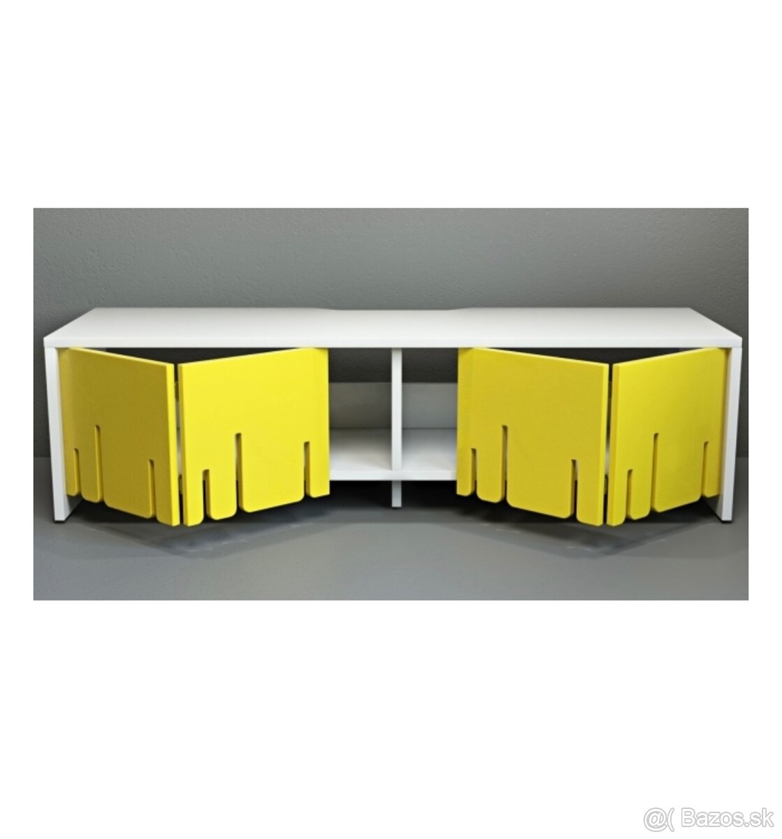 Skrinka pod TV - IKEA PS 2012