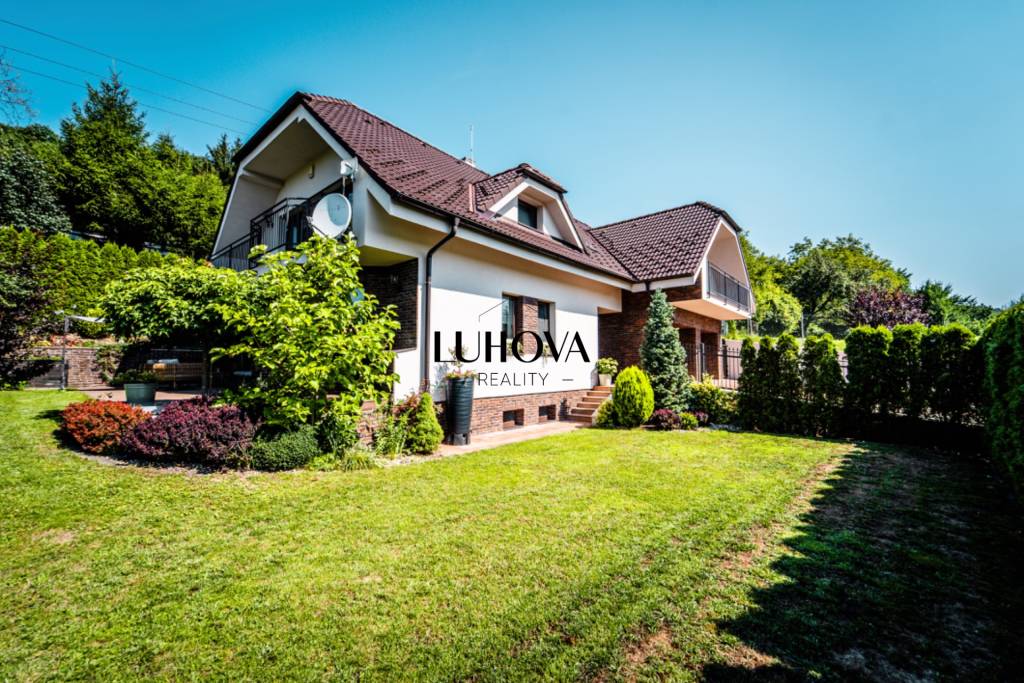 CHARIZMATICKÝ DOMOV vo výbornej lokalite