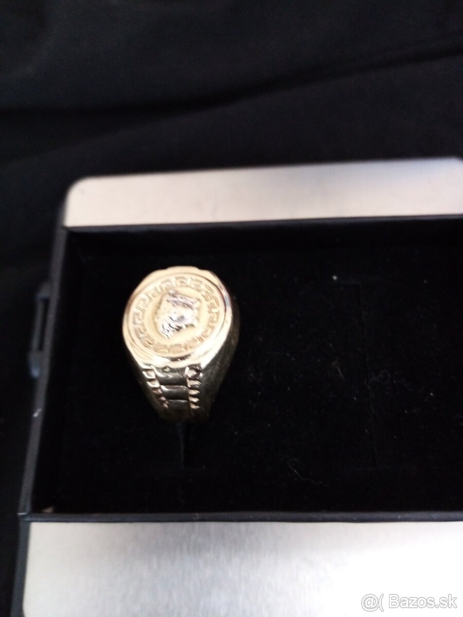 Zlaty prsteň