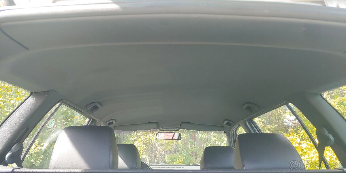 Škoda Octavia 1 RS Combi čierny strop komplet