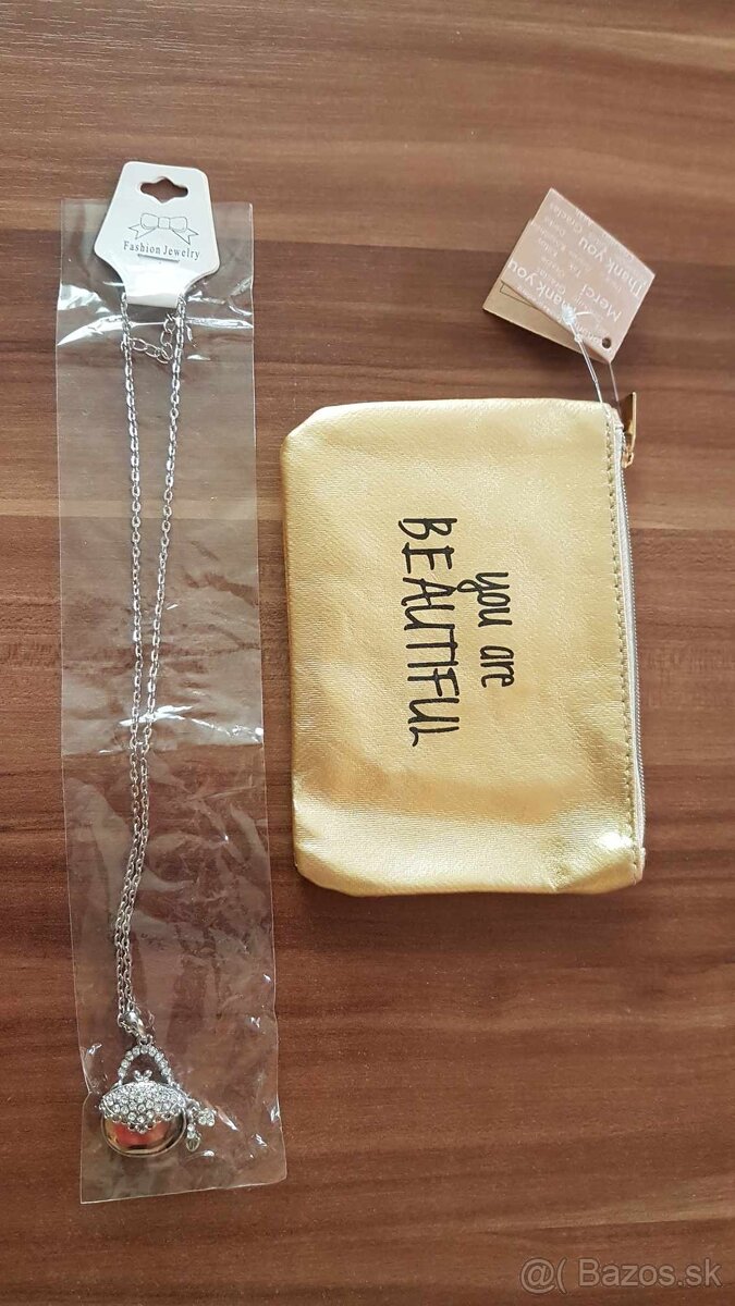 Náhrdelík + kozmetická taštička, oboje nové