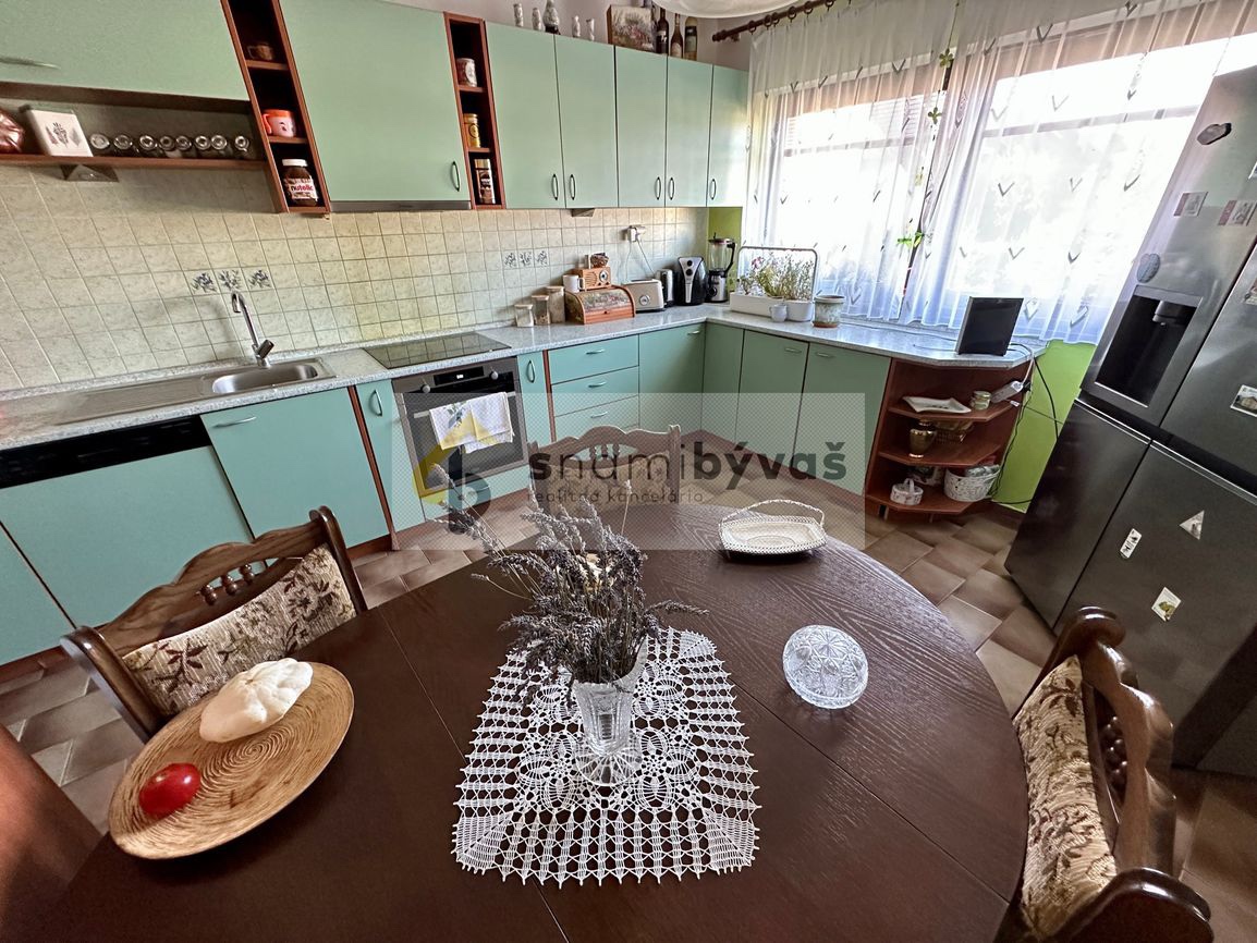 5 i poschodový RD, dvojgaráž, Pod Hrádkom - Michalovce