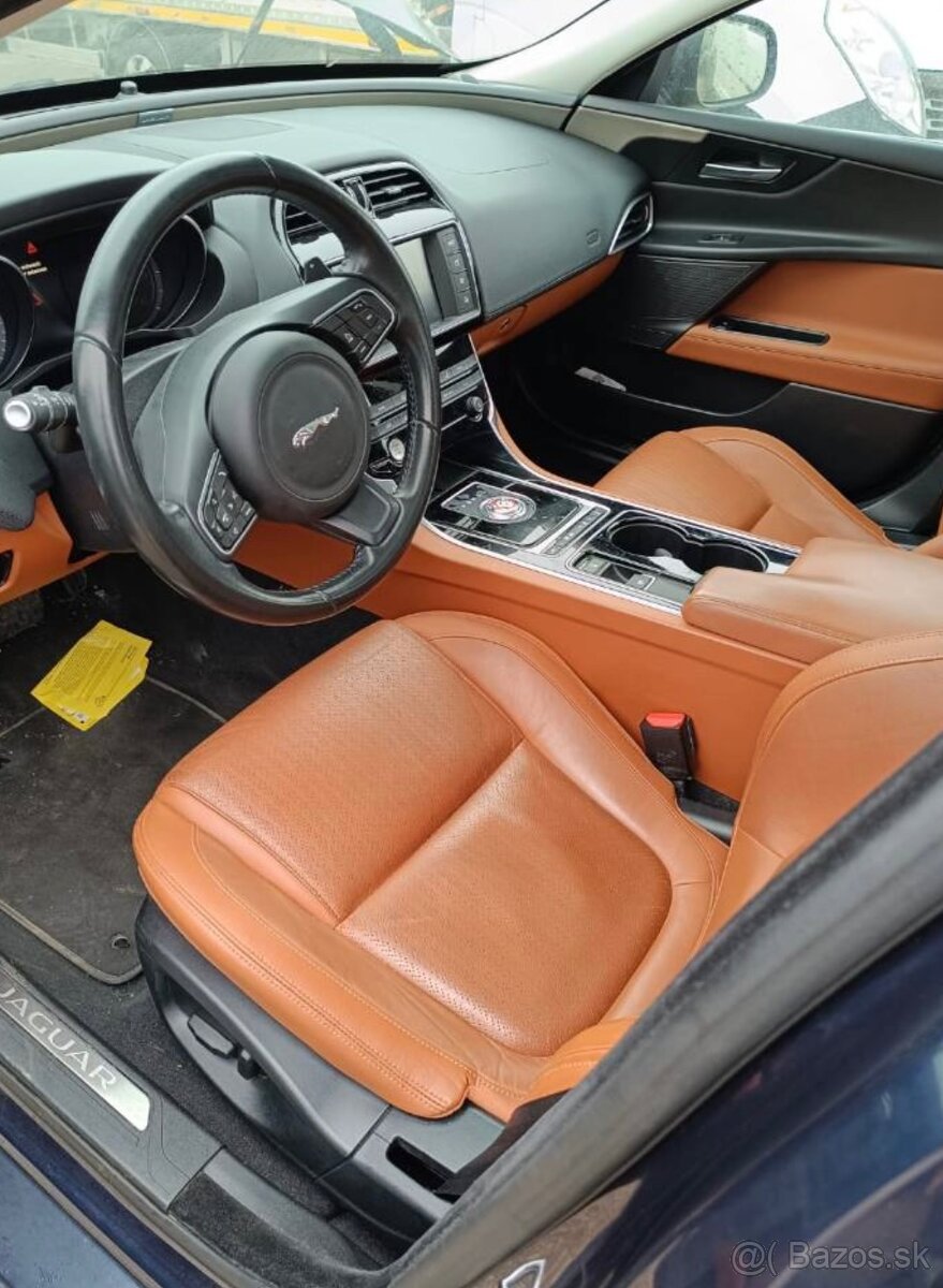 Jaguar XE 2.0 I4D 120kw Prestige AT model 2015-2024